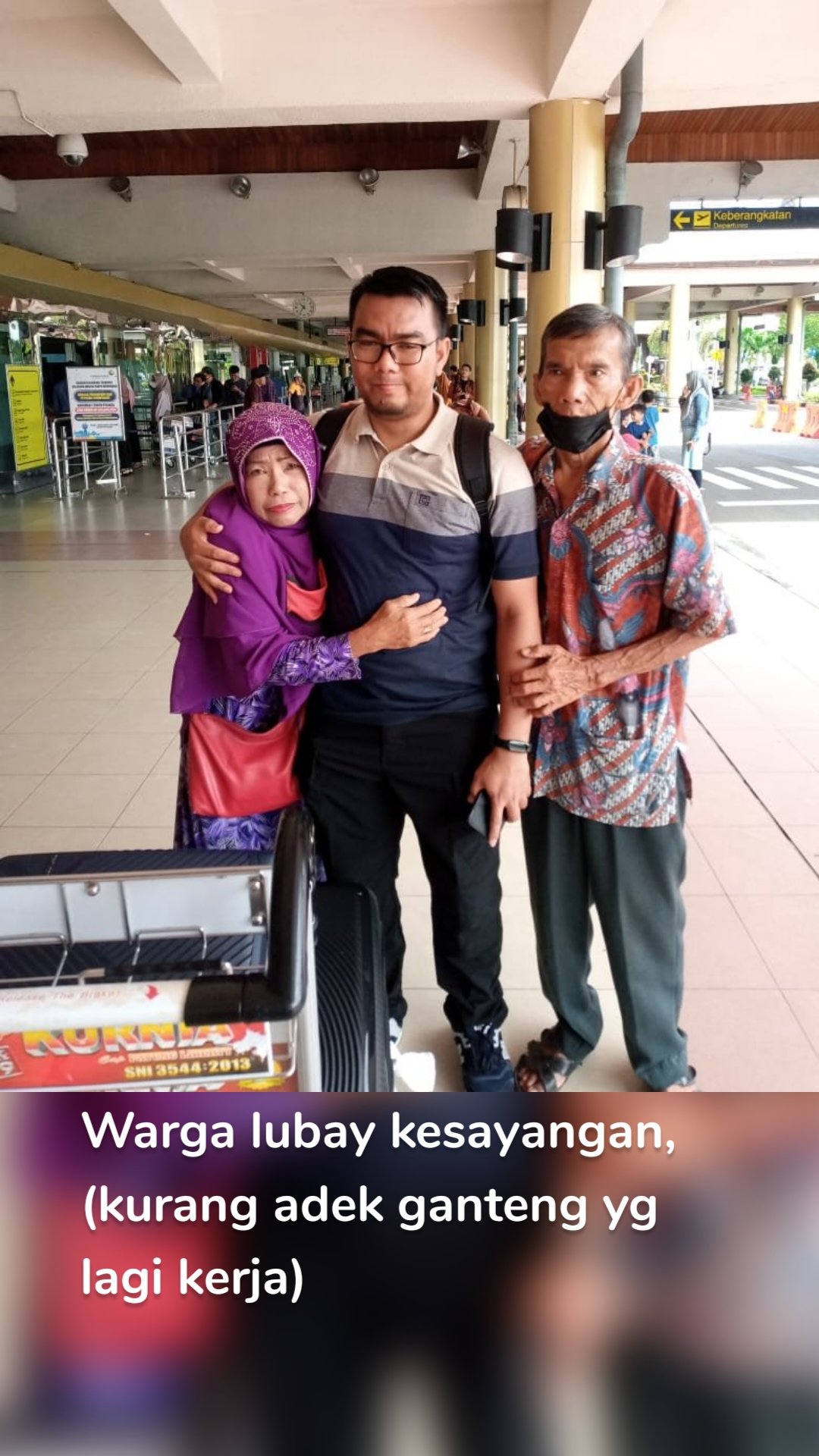 Warga lubay kesayangan, (kurang adek ganteng yg lagi kerja) 